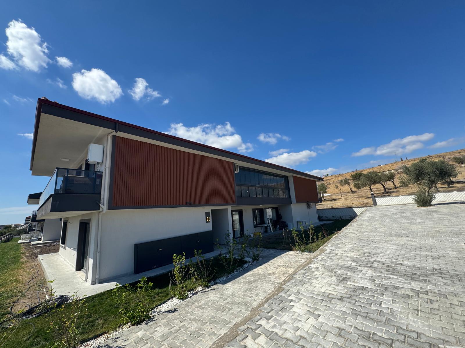  Çandarlıda Denize 500 m | Eşyalı Lüks 1+1 Bahçe Katı Daire